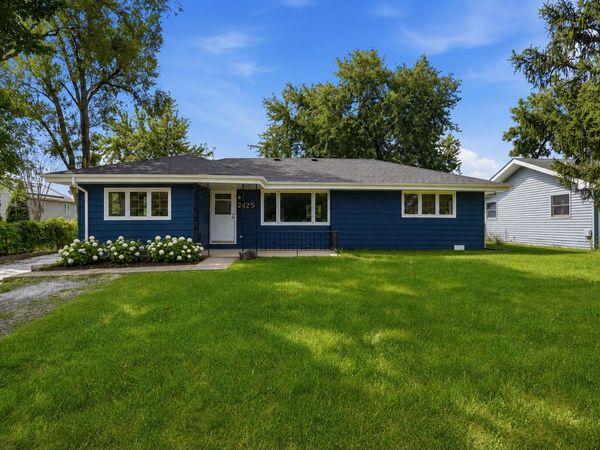 2425 E Sand Lake Road , Lindenhurst, IL 60046