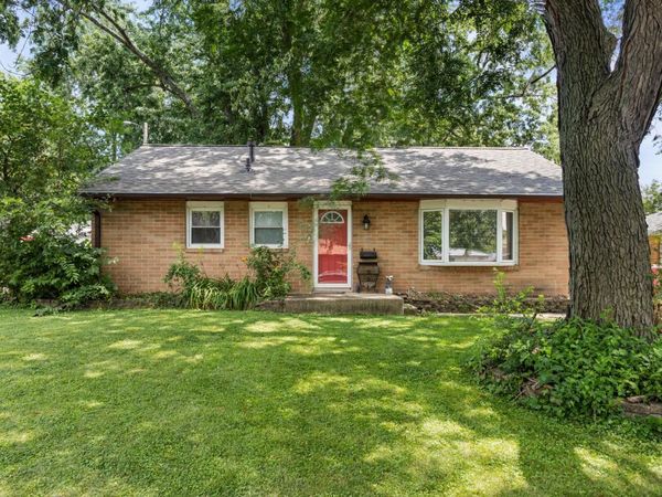 1106 Grant Place , Urbana, IL 61801