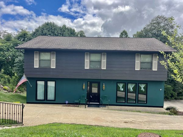 126 Honeysuckle Lane, Huntington, WV 25701