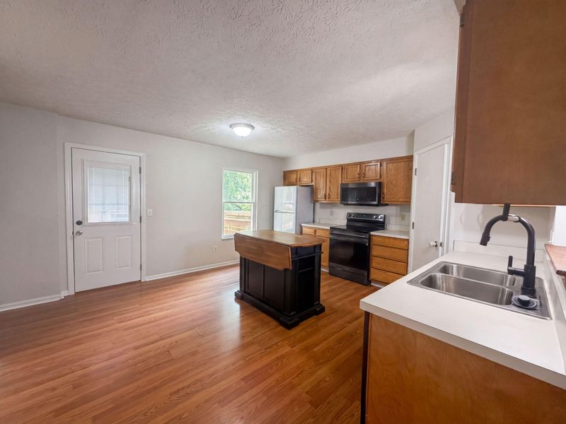1618 Saddlebrook Drive , Heath, OH 43056 Photo 6