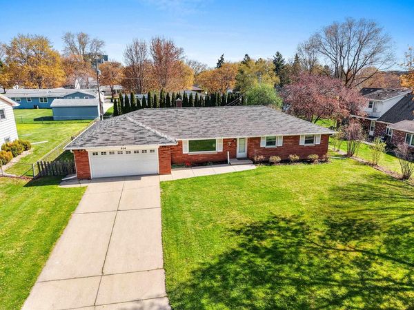 914 RASMUSSEN PLACE, Green Bay, WI 54304