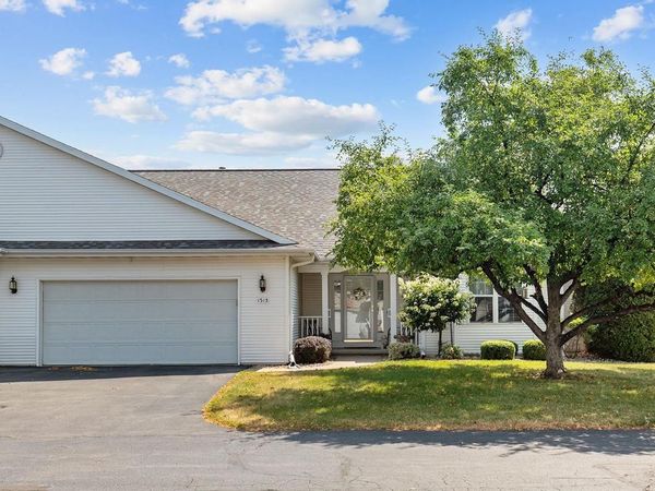 1513 DICKENSON COURT, Neenah, WI 54956