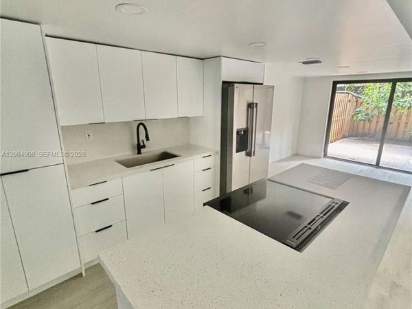 8010 NW 27th Pl , Unit 8010, Sunrise, FL 33322