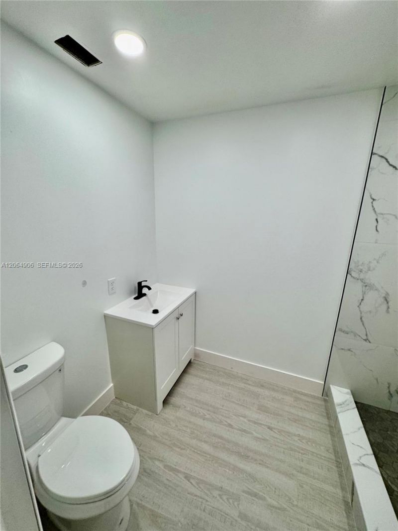 8010 NW 27th Pl, Unit 8010, Sunrise, FL 33322 Photo