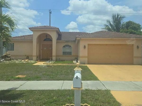 8200 NW 44th Court , Lauderhill, FL 33351