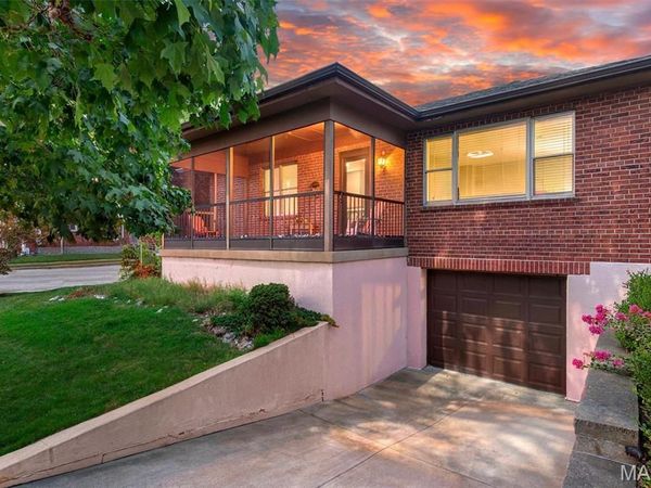 5451 Murdoch Avenue, St Louis, MO 63109