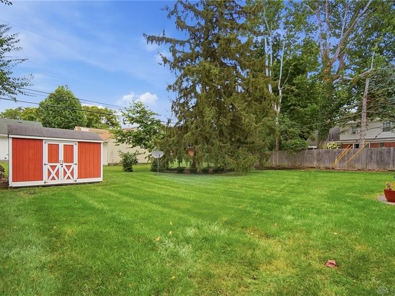 413 N Bromfield Road, Kettering, OH 45429 Photo 48