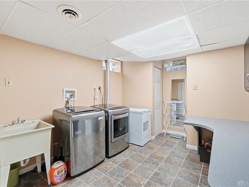 413 N Bromfield Road, Kettering, OH 45429 Photo 51