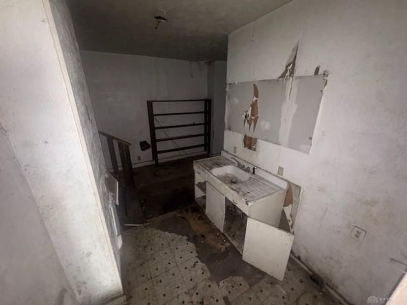 100 Boltin Street, Dayton, OH 45403 Photo 6