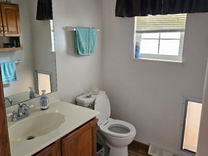 5188 S Main Street , Akron, OH 44319 Photo 16