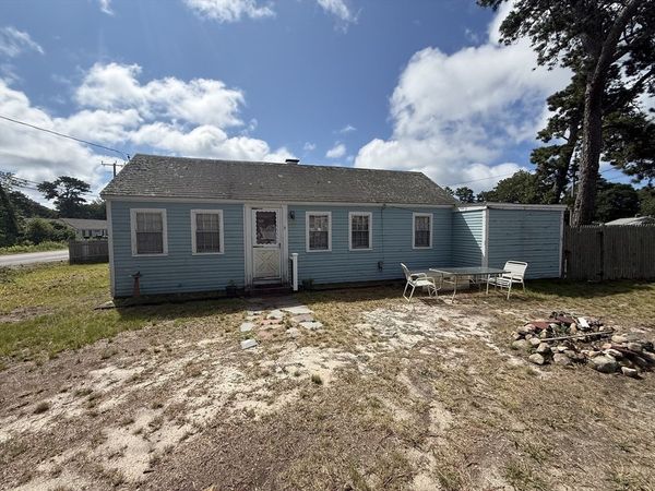 2 Cranberry Ln, Dennis, MA 02639