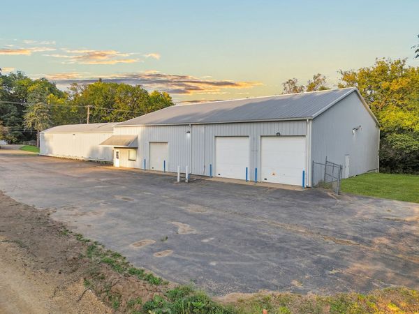 115 E South Street , Freeport, IL 61032