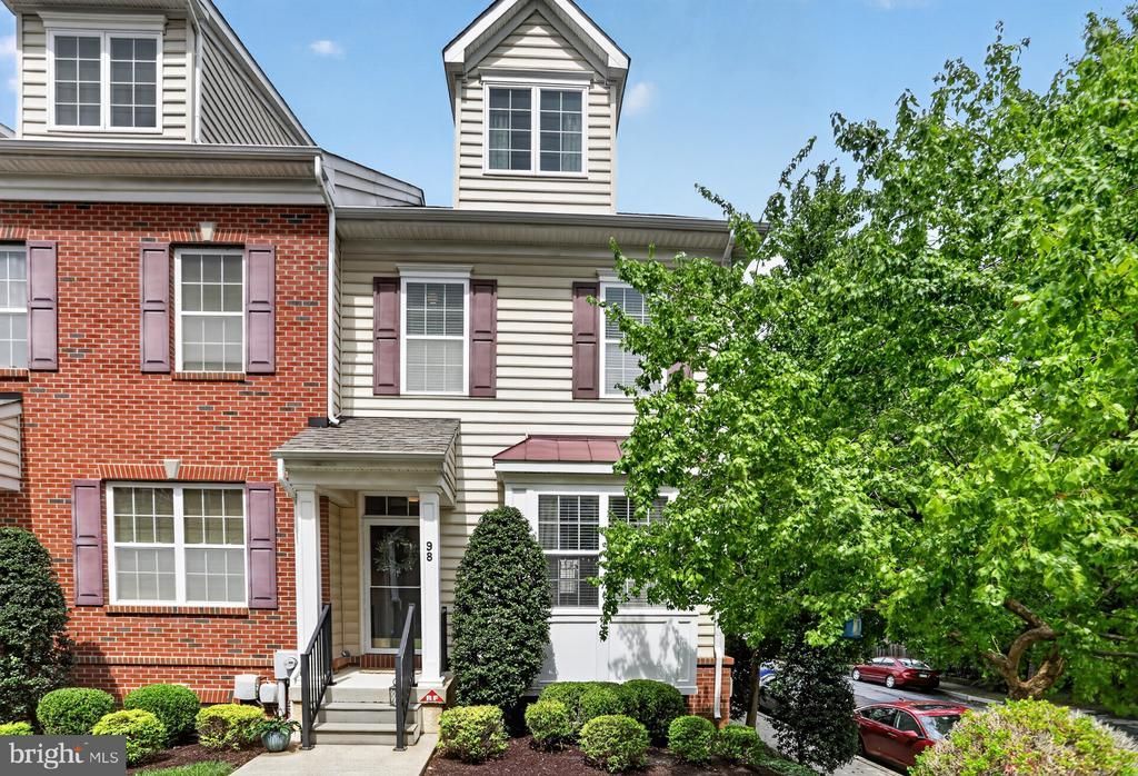 98 CANNON COURT , LANSDALE, PA 19446