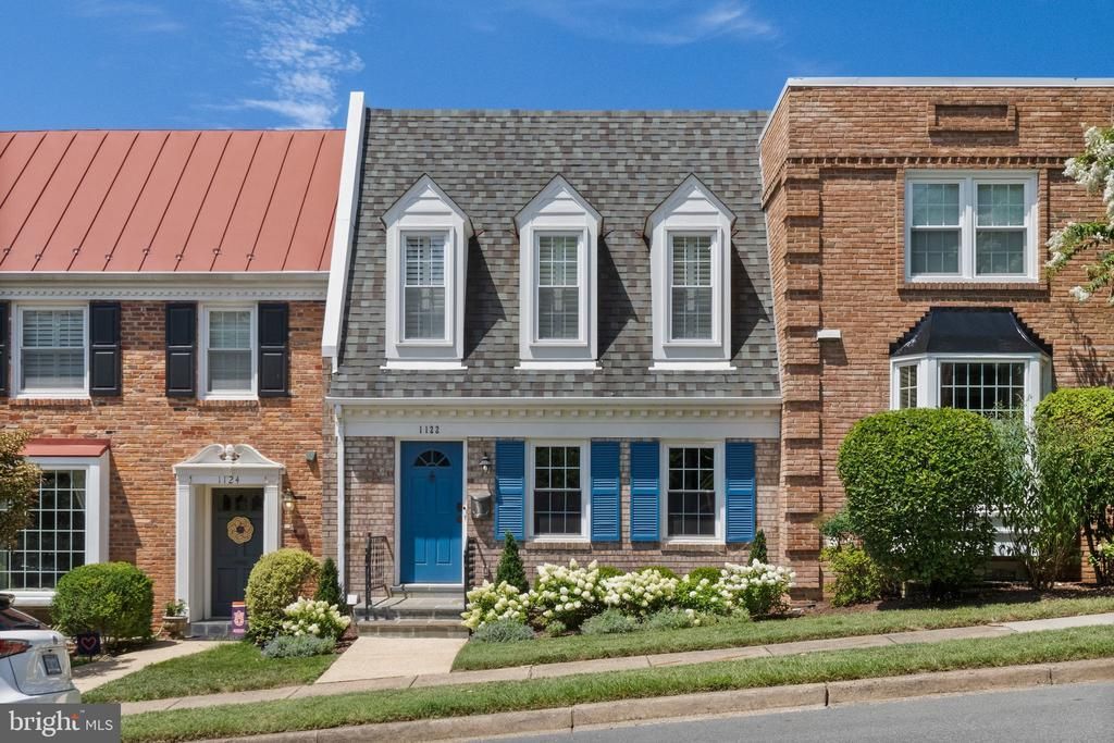 1122 Kensington Road, McLean, VA 22101 Main Photo