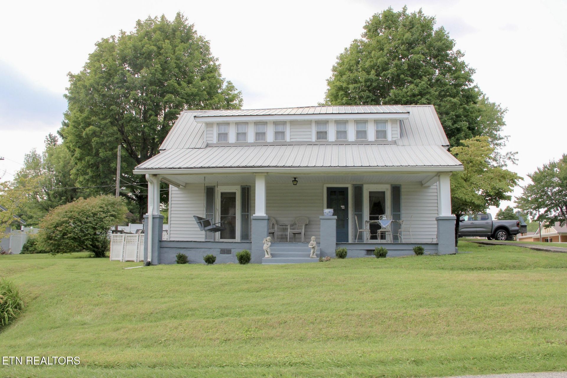 301 W Crawford Ave, Monterey, TN 38574 Main Photo