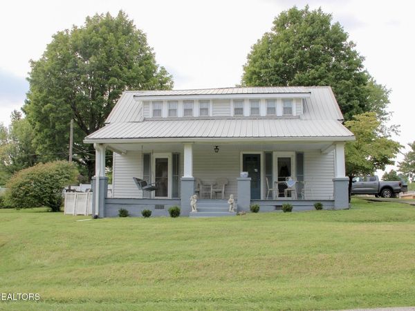 301 W Crawford Ave , Monterey, TN 38574