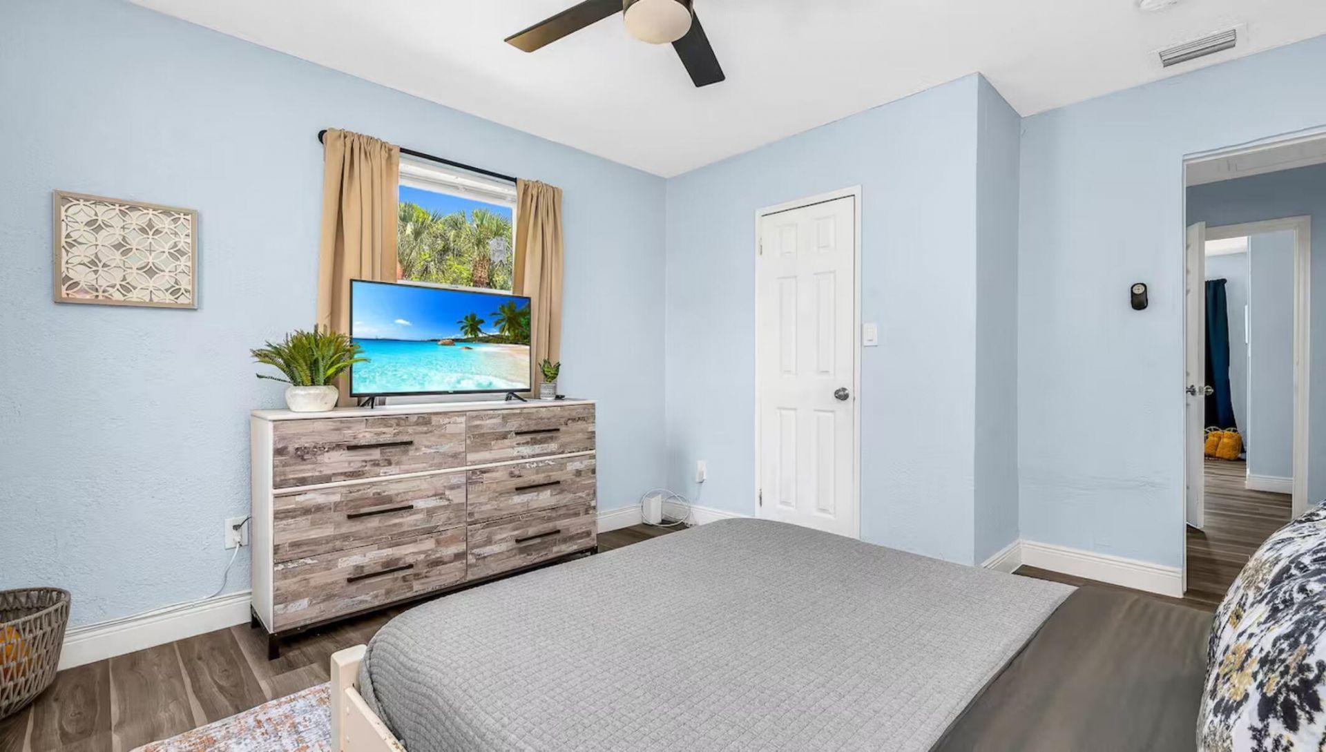 138 E 22nd Court, Riviera Beach, FL 33404 Photo
