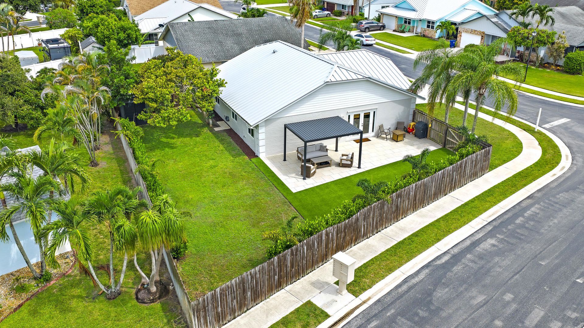 218 Wandering Trail, Jupiter, FL 33458 Photo