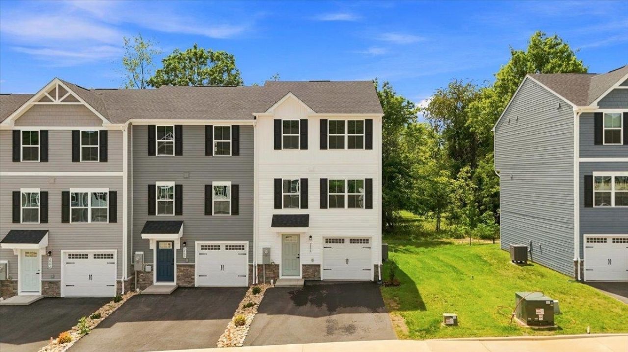 2898 Orchard Ridge Ln, Rockingham, VA 22801 Main Photo