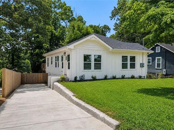 1502 Venetian Drive, SW , Atlanta, GA 30311