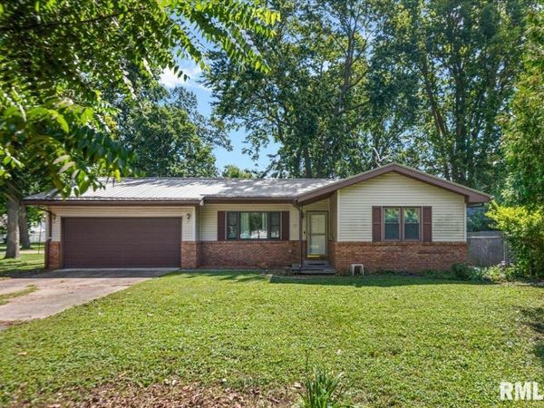 322 S Finis Street, Virden, IL 62690
