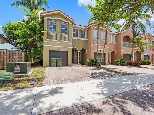 1427 SE 25th Ave , Homestead, FL 33035