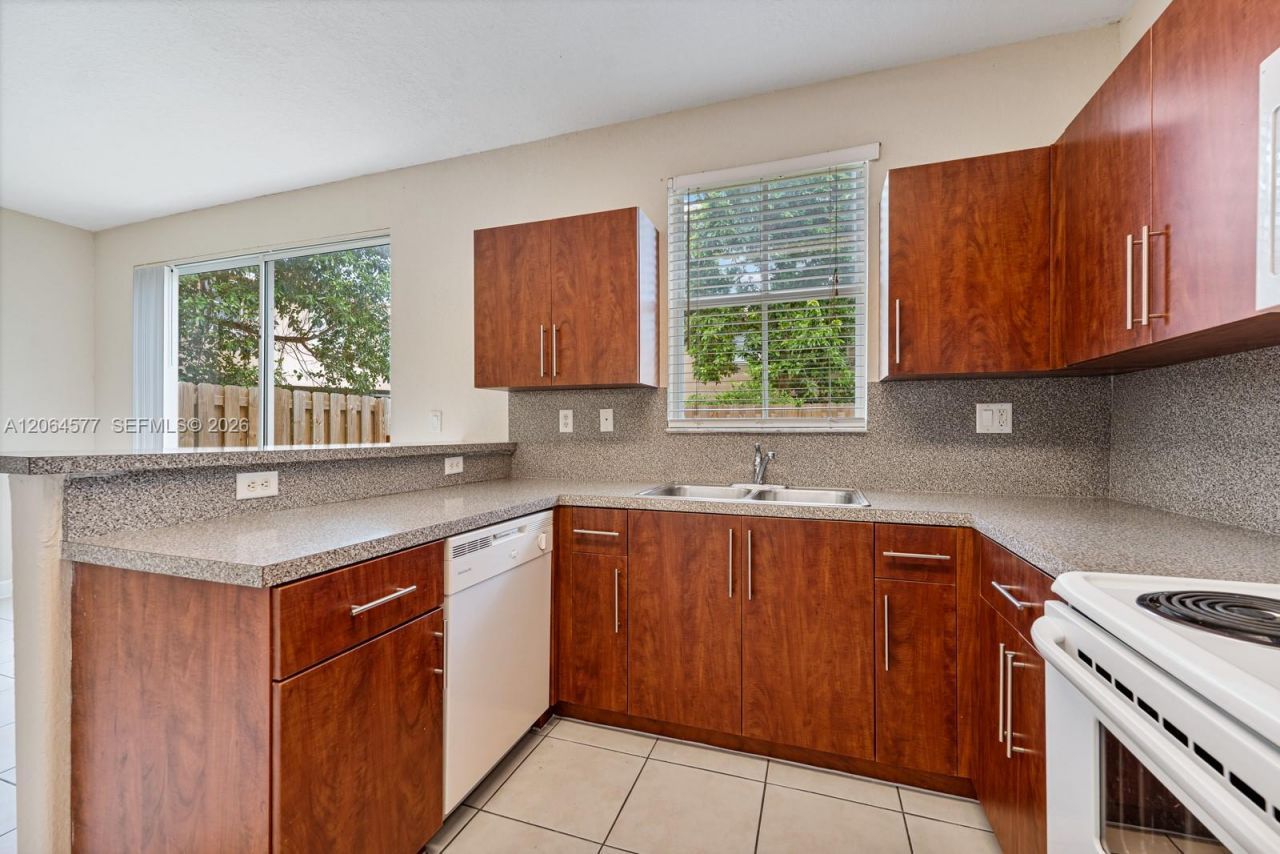 1427 SE 25th Ave, Homestead, FL 33035 Photo