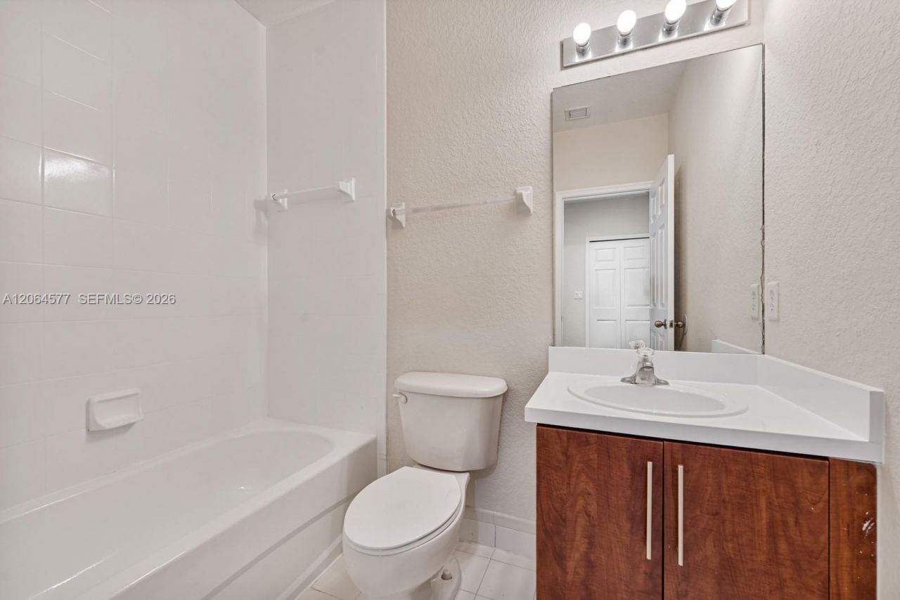 1427 SE 25th Ave, Homestead, FL 33035 Photo