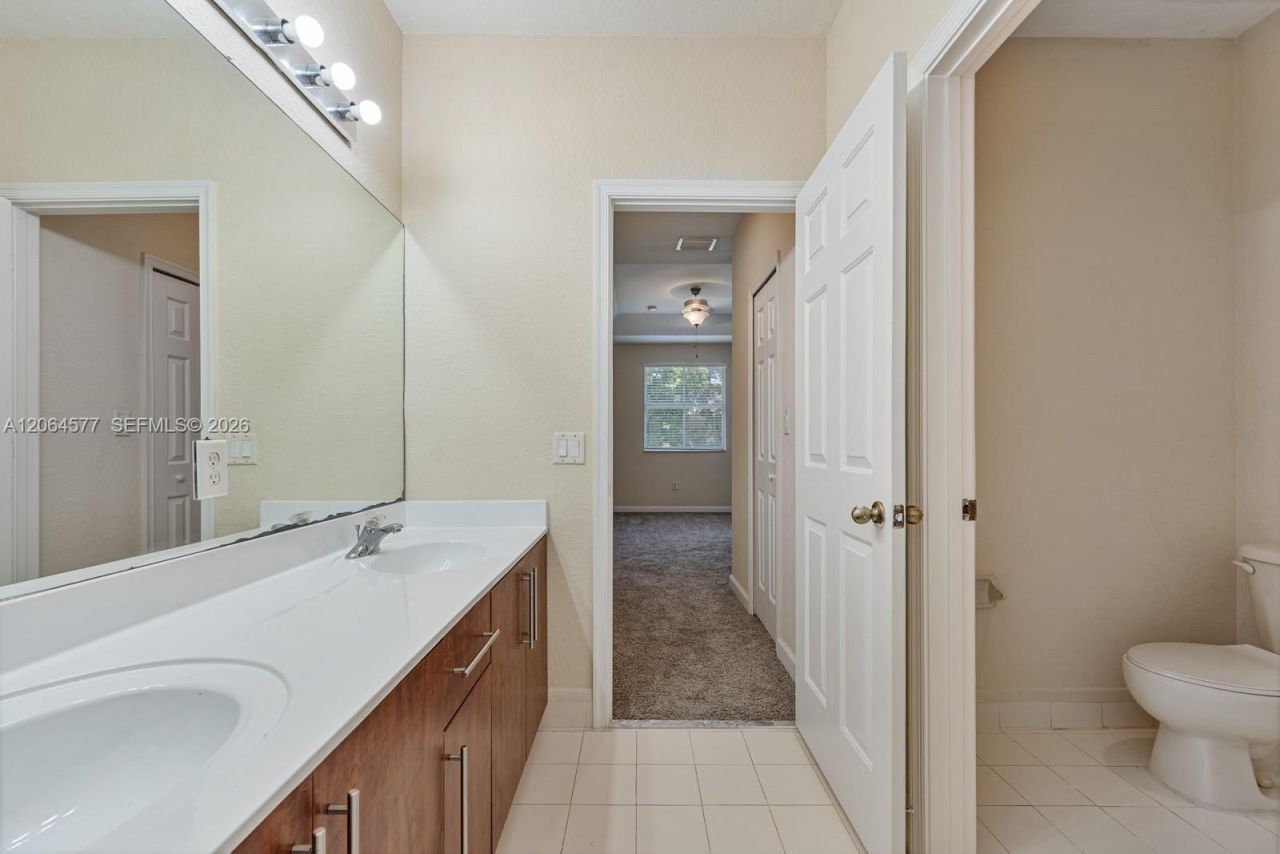 1427 SE 25th Ave, Homestead, FL 33035 Photo