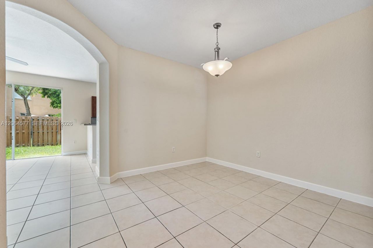 1427 SE 25th Ave, Homestead, FL 33035 Photo