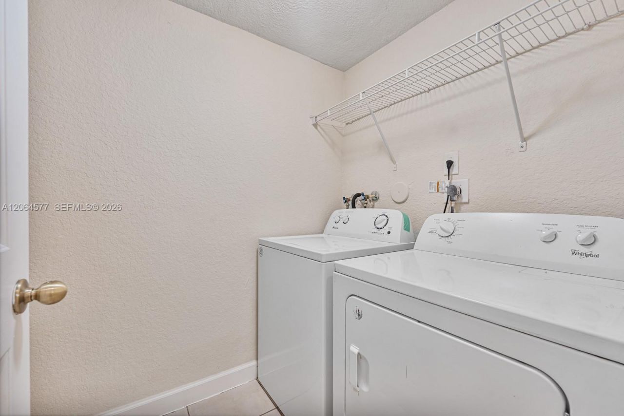 1427 SE 25th Ave, Homestead, FL 33035 Photo