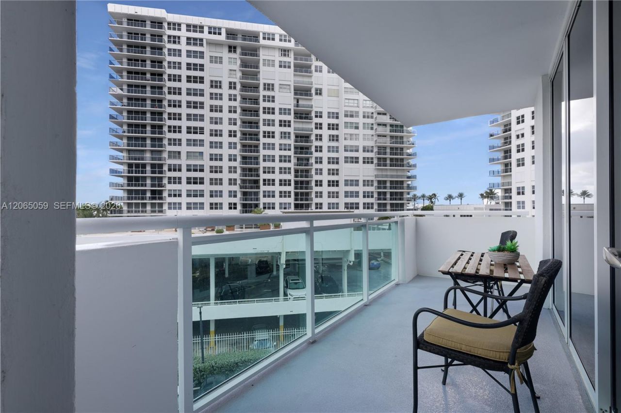 3001 S Ocean Dr, Unit 443, Hollywood, FL 33019 Photo
