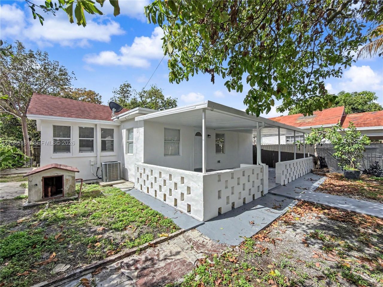 228 NW 39th St, Miami, FL 33127 Photo