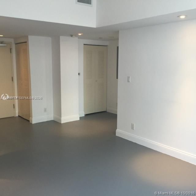 111 E Flagler St , Unit 1003, Miami, FL 33131 Photo