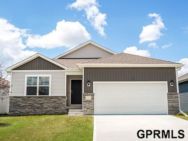 8828 S 184th Way, Omaha, NE 68136