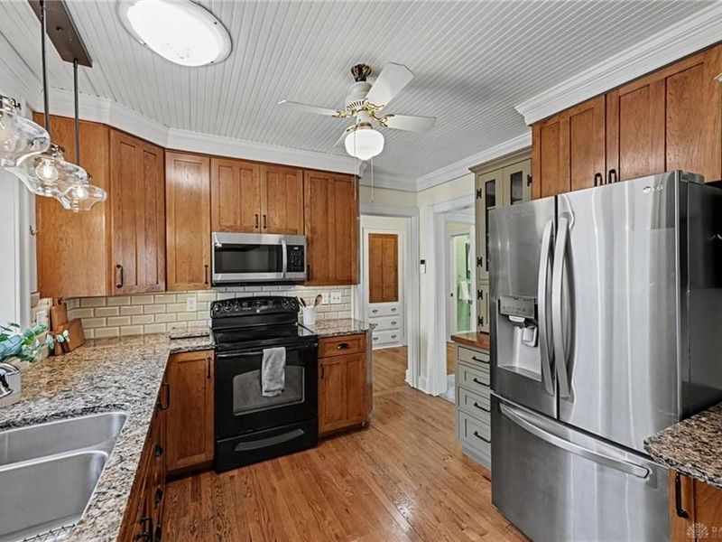 327 East Drive, Oakwood, OH 45419 Photo 10