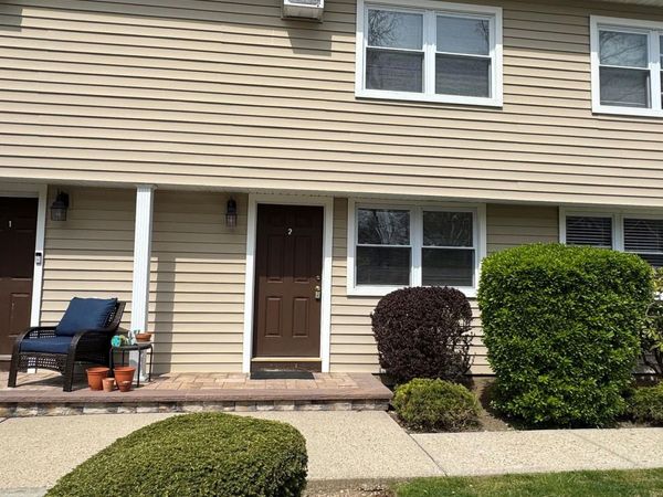 1 Gilbert Avenue , Unit 5, Smithtown, NY 11787
