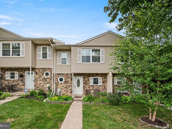 550 LANCASTER COURT, DOWNINGTOWN, PA 19335