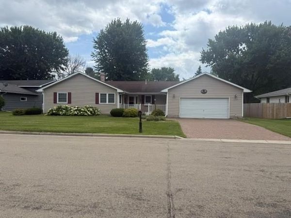 1717 Canary Drive , Albert Lea, MN 56007