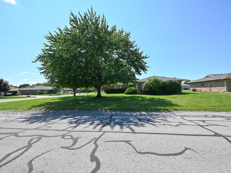 670 Edgefield Drive, Marion, OH 43302 Photo 6