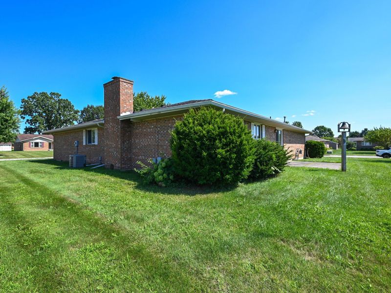 670 Edgefield Drive, Marion, OH 43302 Photo 9