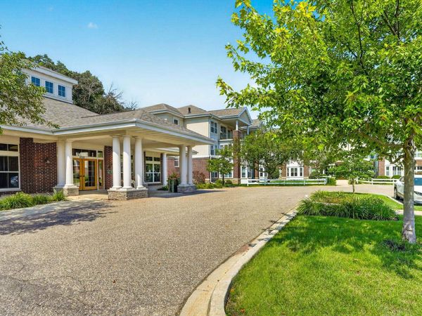 8510 Greenway Boulevard, Unit 104, Middleton, WI 53562