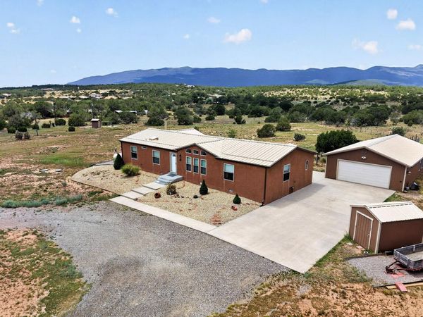 13 Crystal Gardens Lane, Tijeras, NM 87059
