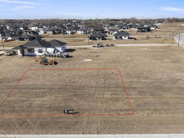 2111 S 96 Street, Lincoln, NE 68520