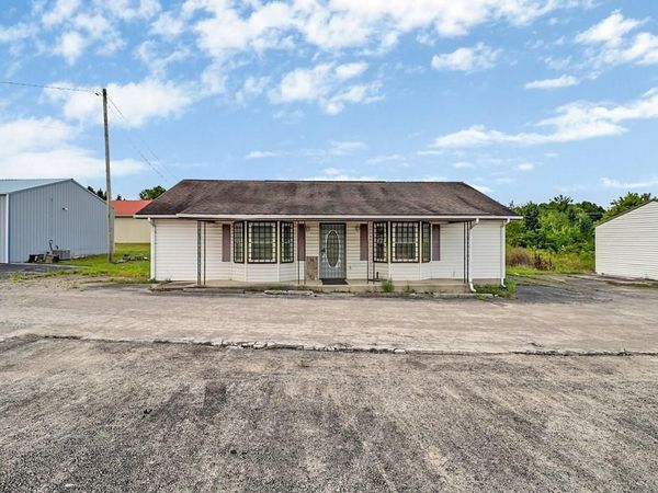 118 Deer Lodge Hwy, Clarkrange, TN 38553