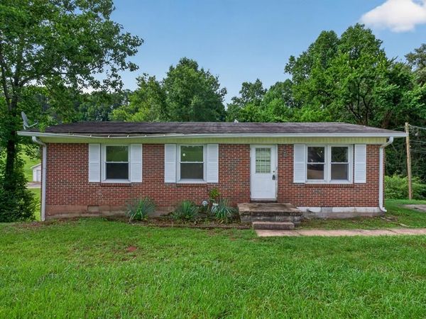 960 Bill Smith Rd, Cookeville, TN 38501