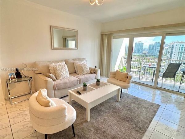 300 Bayview Dr , Unit 1603, Sunny Isles Beach, FL 33160
