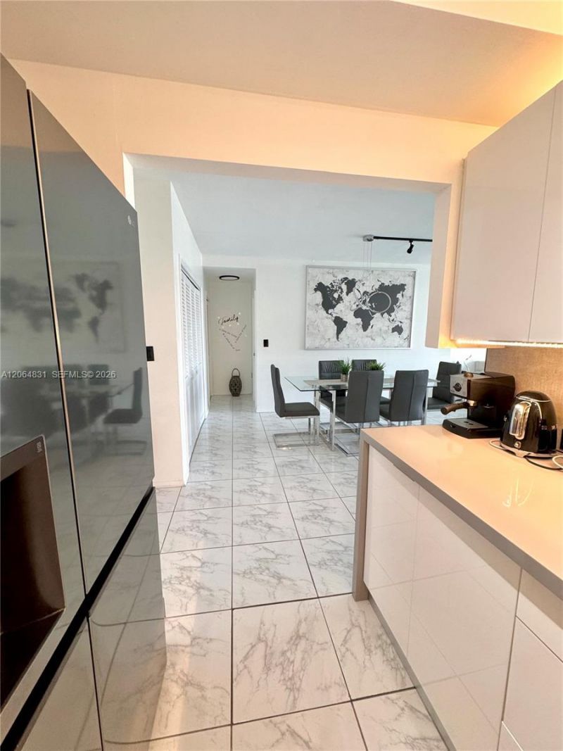 300 Bayview Dr , Unit 1603, Sunny Isles Beach, FL 33160 Photo