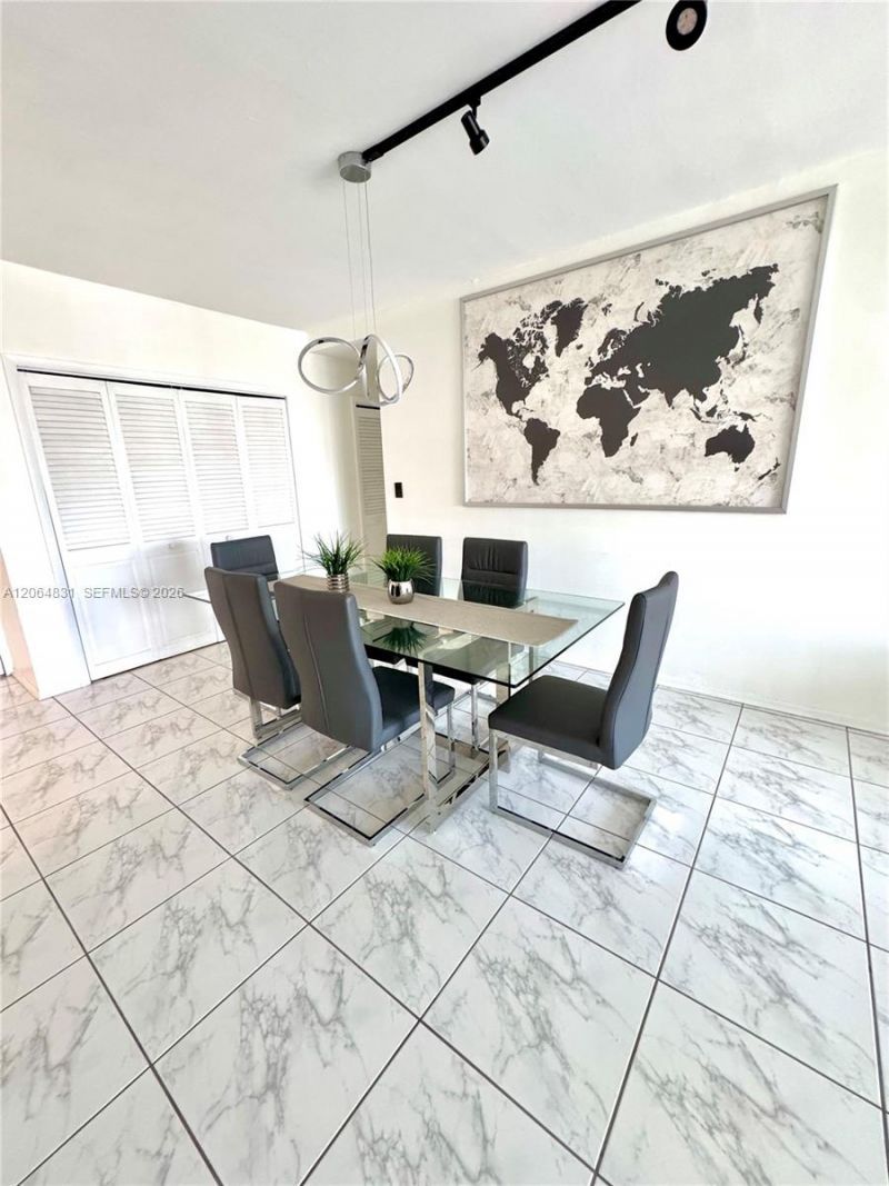 300 Bayview Dr , Unit 1603, Sunny Isles Beach, FL 33160 Photo