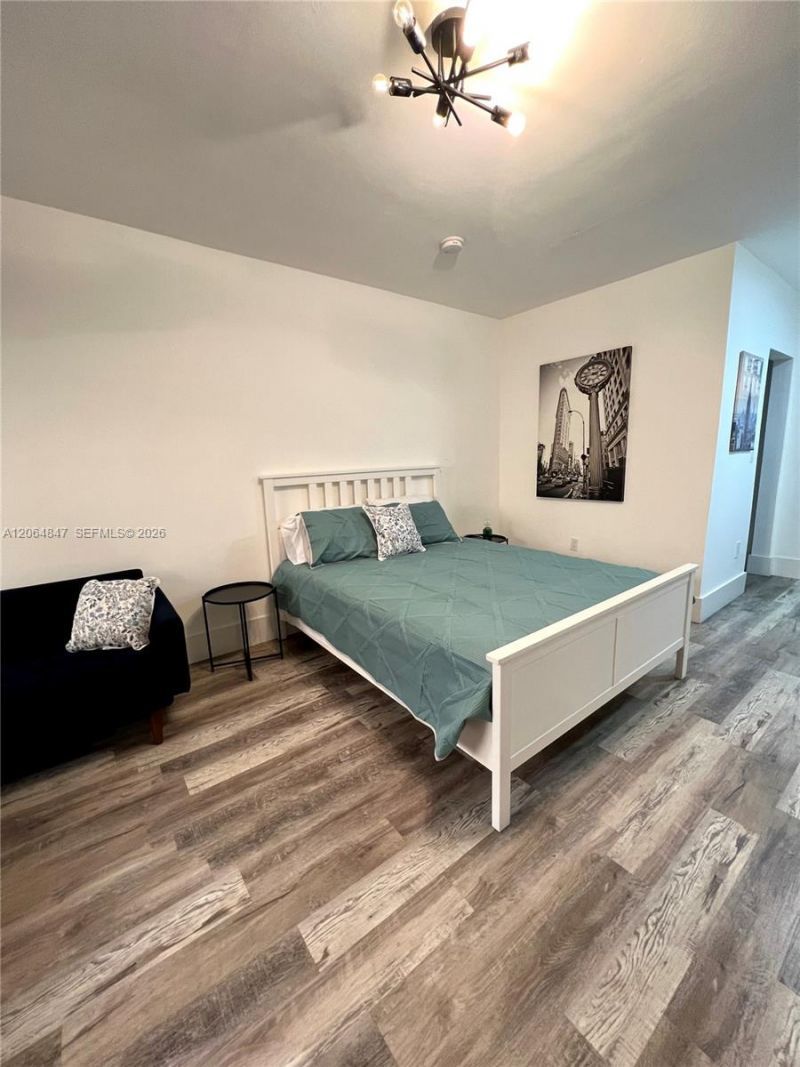 8132 Harding Ave , Unit 3, Miami Beach, FL 33141 Photo